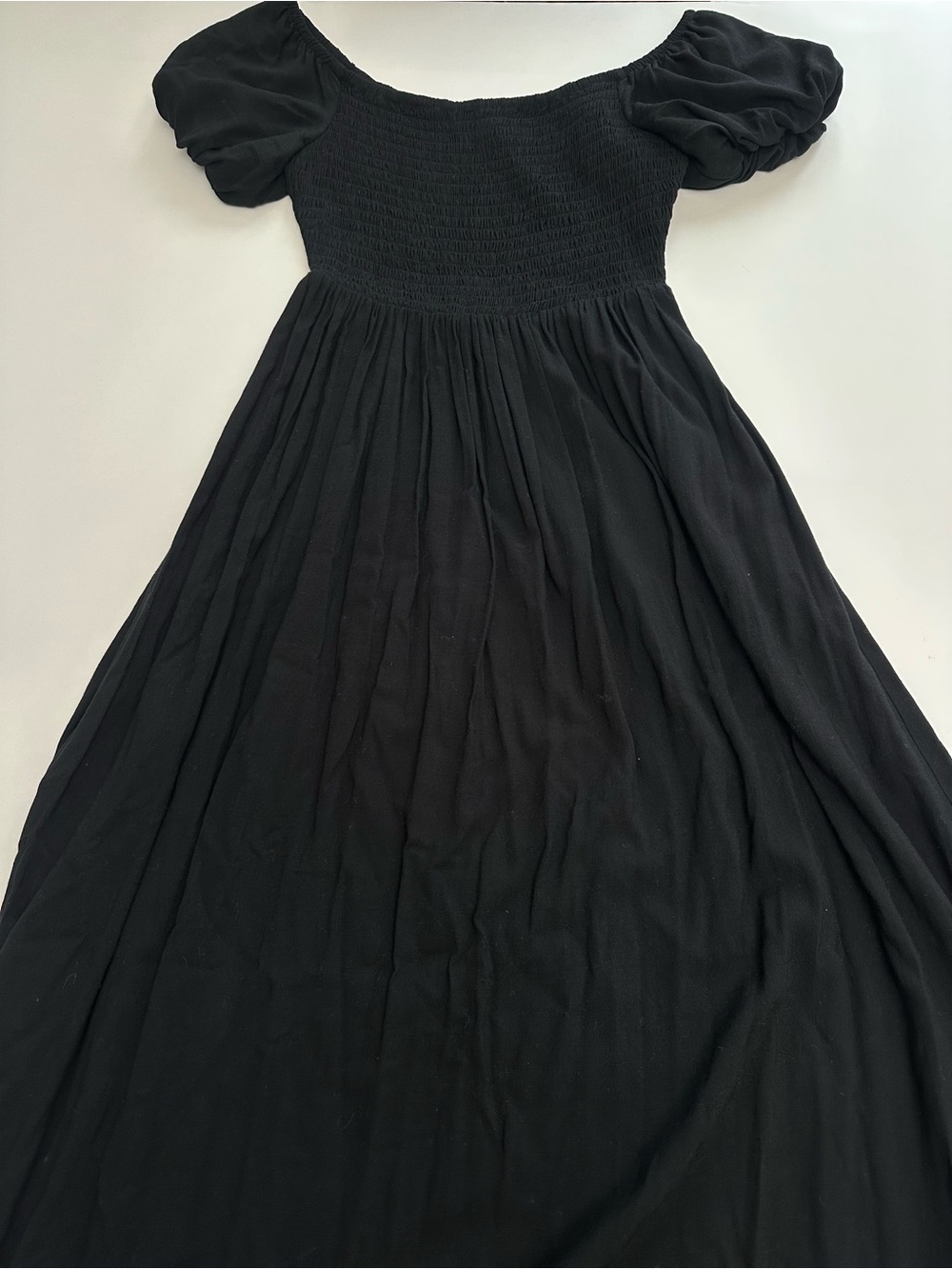 Alexia Admor Black Puff-Sleeve Maxi Dress